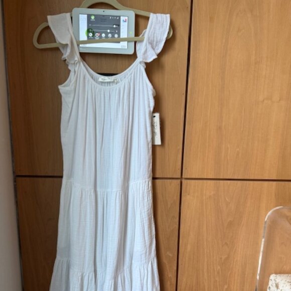 NWT RD Style White Summer Dress with Flutter Straps - Size M - Picture 2 of 6